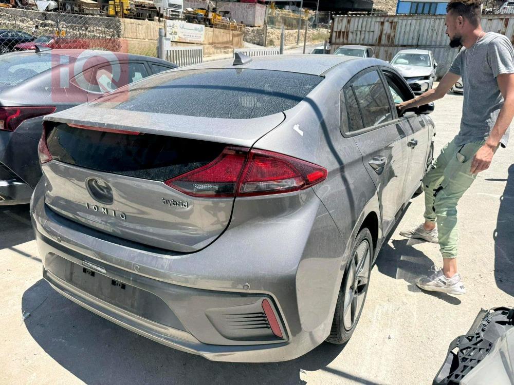 هیوندای ئایۆنیک